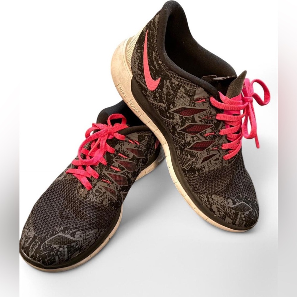 Nike Free Run 2.0 black and pink trainers 
Size 8.5 #running